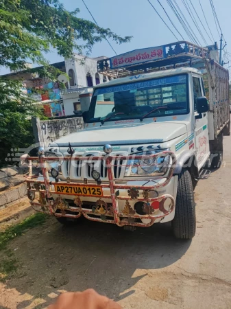 MAHINDRA Bolero Maxitruck Plus