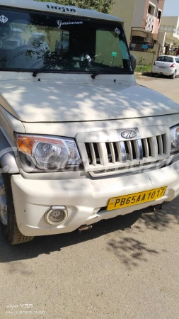 MAHINDRA Bolero Maxitruck Plus