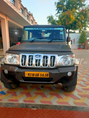 MAHINDRA Bolero Camper