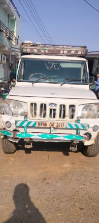 MAHINDRA Bolero Maxitruck Plus