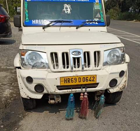 MAHINDRA Bolero Maxitruck Plus