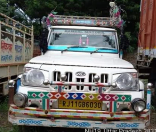 MAHINDRA Bolero Pik-Up