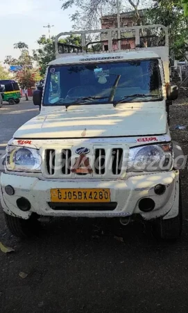 MAHINDRA Bolero Pik-Up