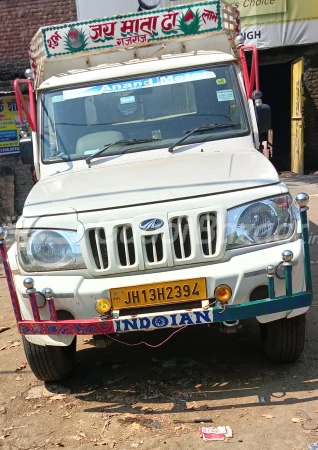 MAHINDRA Bolero Pik-Up