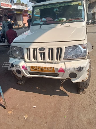 MAHINDRA Bolero Pik-Up