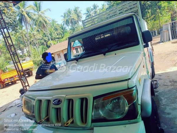 MAHINDRA AND MAHINDRA Bolero Pik-Up