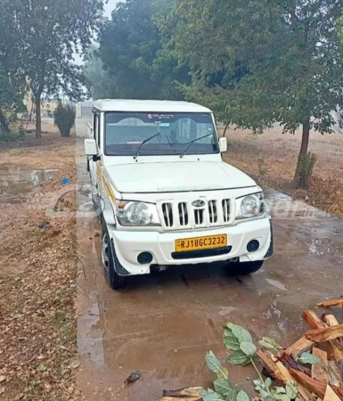 MAHINDRA Bolero Camper