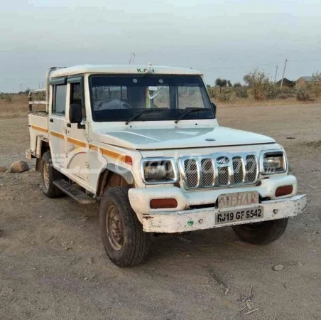 MAHINDRA Bolero Camper