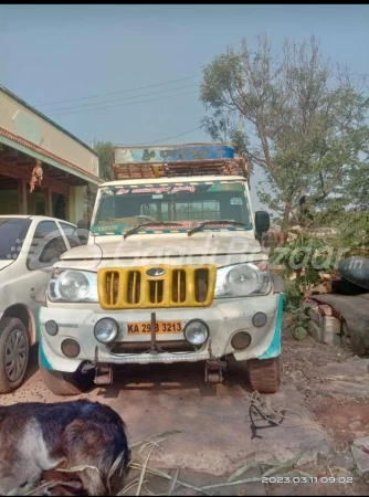 MAHINDRA Bolero Maxitruck Plus