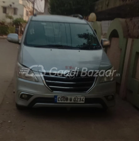 TOYOTA INNOVA