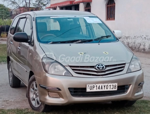 TOYOTA Innova [2015-2016]