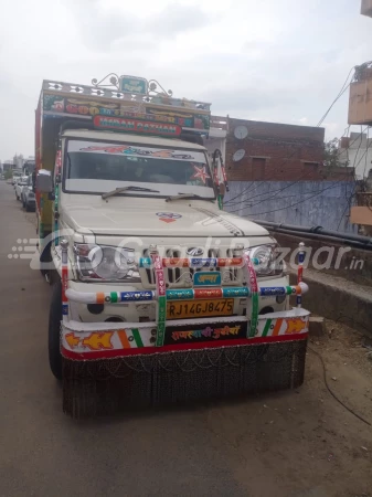 MAHINDRA Bolero Pik-Up