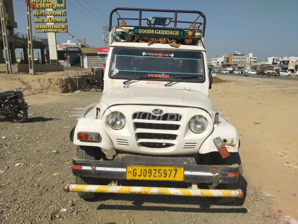 MAHINDRA Bolero Pik-Up