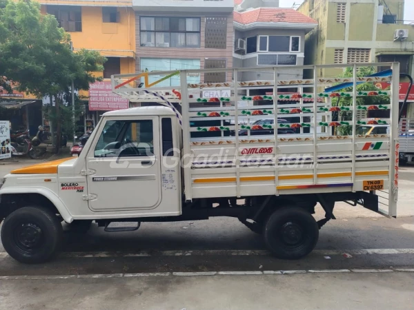 MAHINDRA Bolero Maxitruck Plus