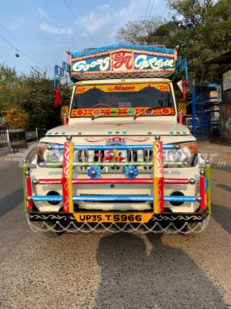 MAHINDRA Bolero Camper