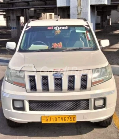 MAHINDRA TUV 300