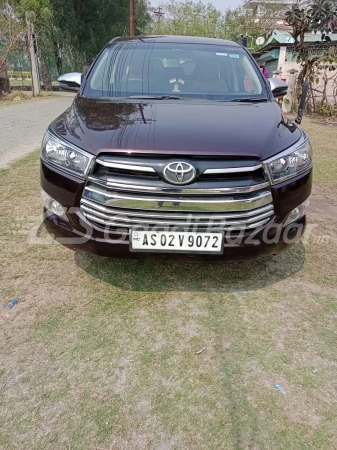 TOYOTA INNOVA CRYSTA