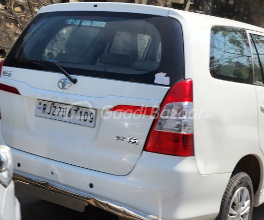 TOYOTA Innova [2012-2013]