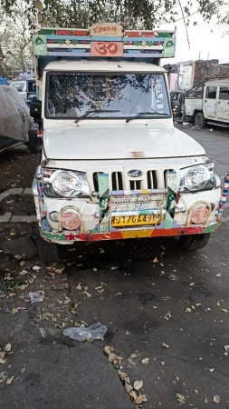 MAHINDRA Bolero Camper