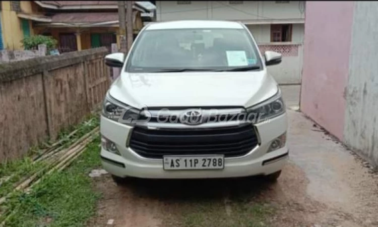TOYOTA INNOVA CRYSTA