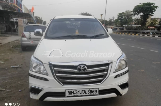 TOYOTA INNOVA