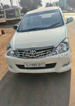 TOYOTA INNOVA