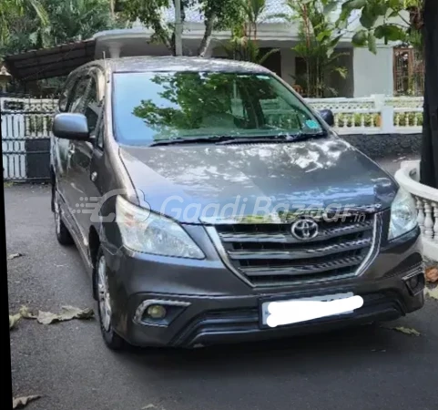 TOYOTA INNOVA