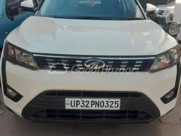 MAHINDRA XUV300