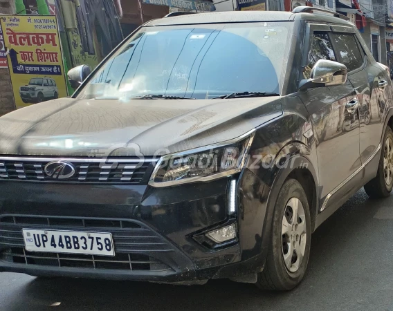 MAHINDRA XUV300