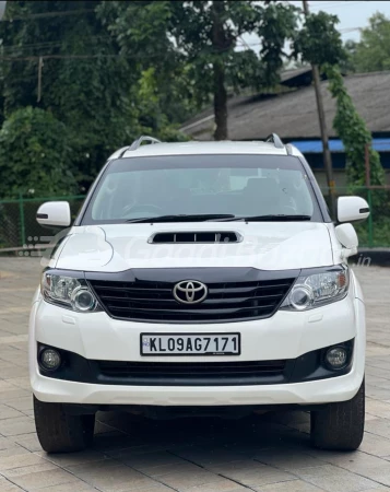 TOYOTA FORTUNER