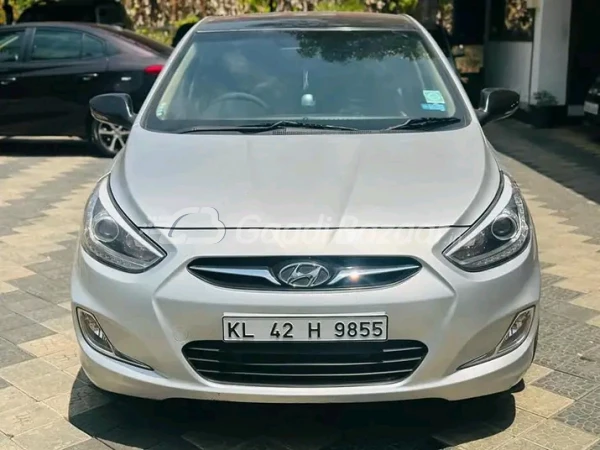 HYUNDAI AURA