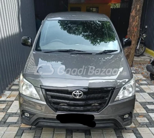 TOYOTA INNOVA