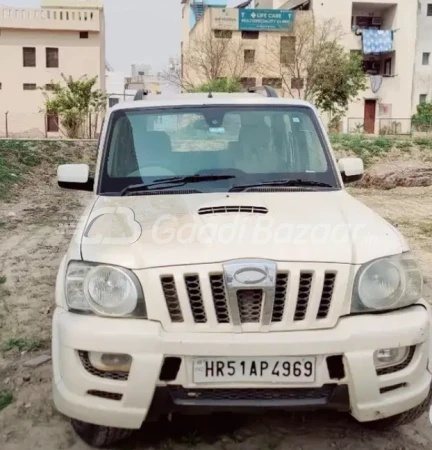 MAHINDRA Scorpio [2009-2014]