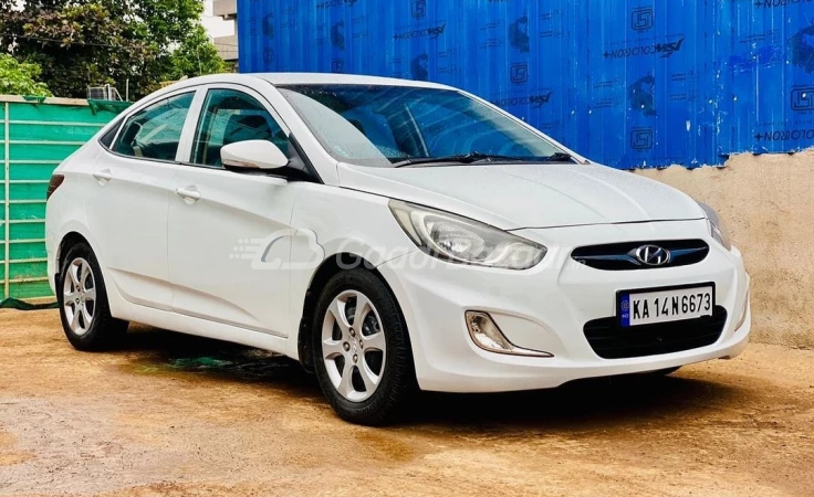 HYUNDAI Verna [2011-2015]