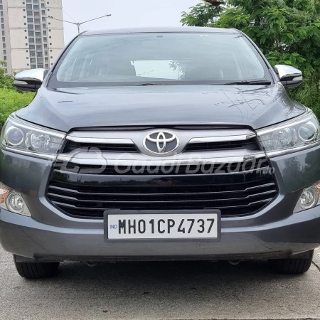 TOYOTA INNOVA CRYSTA