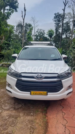 TOYOTA INNOVA CRYSTA