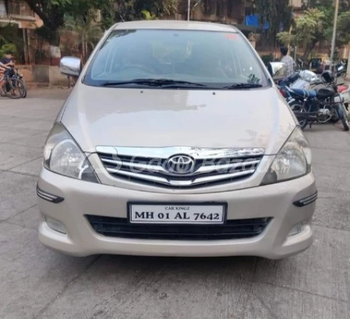 TOYOTA Innova [2009-2012]