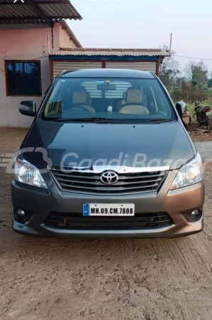 TOYOTA Innova [2015-2016]