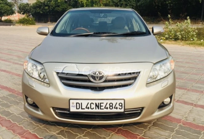 TOYOTA Corolla Altis