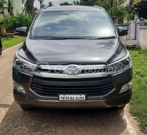 TOYOTA INNOVA CRYSTA