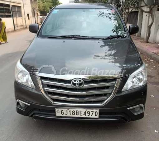 TOYOTA Innova [2015-2016]