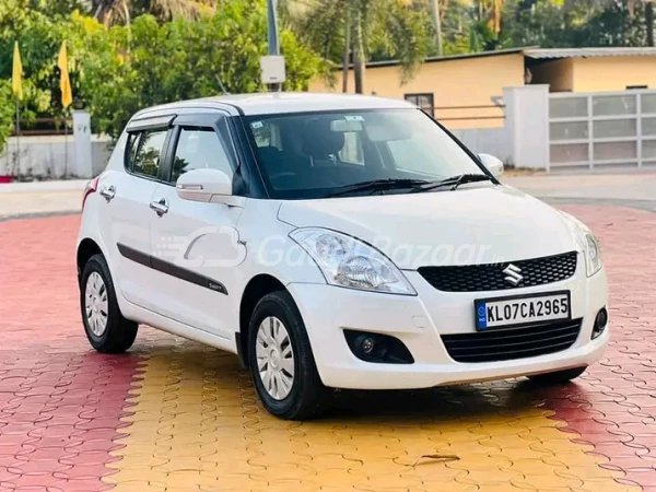 MARUTI SUZUKI SWIFT