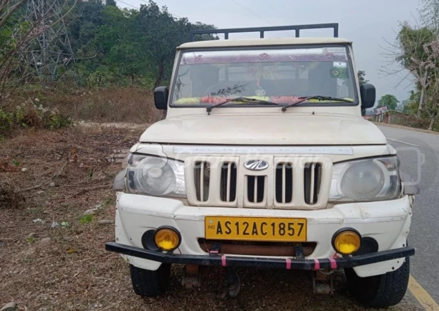 MAHINDRA Bolero Maxitruck Plus