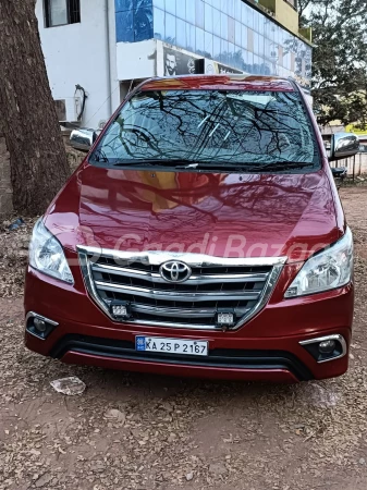 TOYOTA Innova [2005-2009]