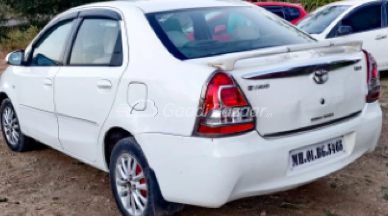 TOYOTA Etios [2010-2013]