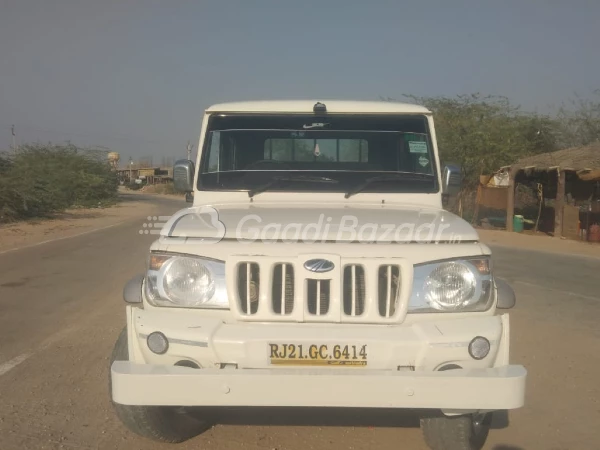 MAHINDRA Bolero Camper