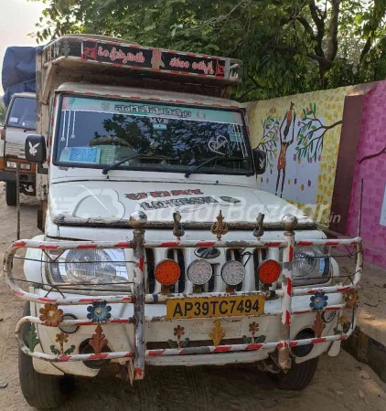 MAHINDRA Bolero Pik-Up