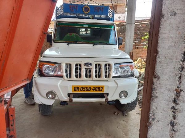 MAHINDRA Bolero Pik-Up