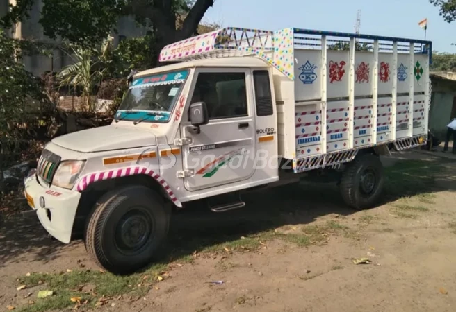 MAHINDRA Bolero Pik-Up