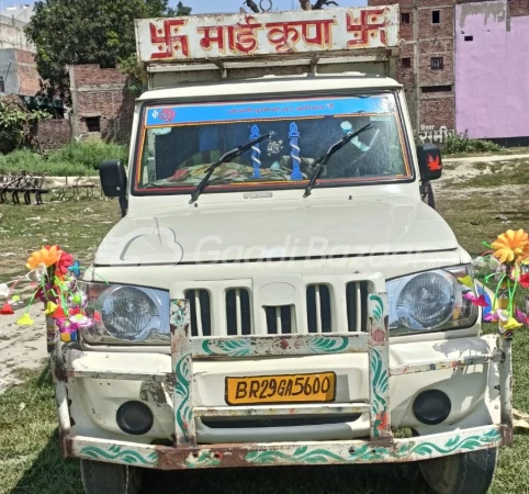 MAHINDRA Bolero Pik-Up